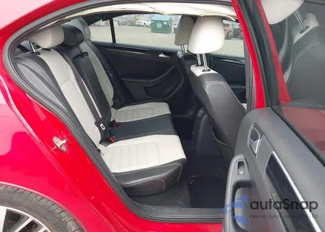 2015 Volkswagen Jetta 1.8T Sport z USA, uszkodzony, nr VIN 3VWD17AJ9FM420437